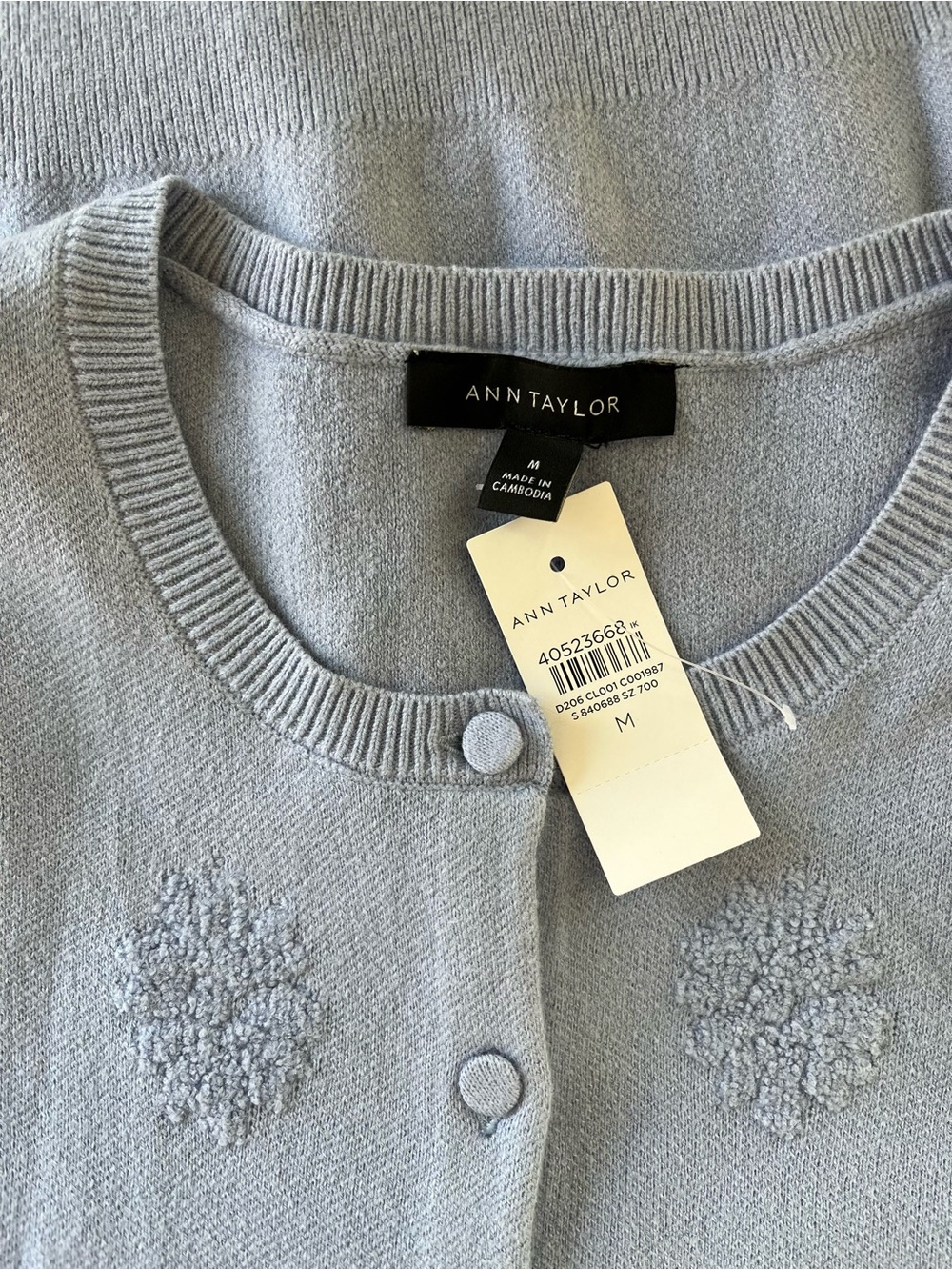 Ann Taylor Floral Jacquard Button Down Ann Cardigan in Blue Hydrangea — NWT - Picture 4 of 14
